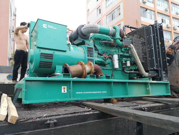 美國康明斯二手發(fā)電機(jī)